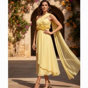 Strapless Yellow evening gown. Flower Detail. Size 6